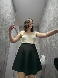 The_Snowwhitee — Stripchat recorded stream screenshot (18 Apr 2026)