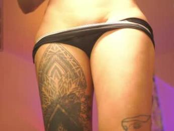 n_o_v_a — Chaturbate recorded stream image, 18.04.2026 13:30