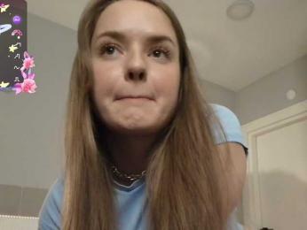 Lunaaaura — Bongacams recorded stream screenshot (18 Apr 2026)