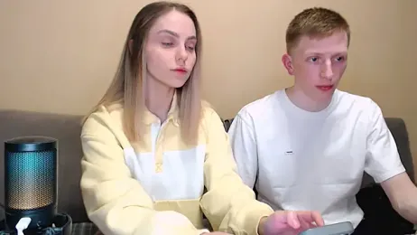 juliaanddima — Stripchat recorded stream image, 19.04.2026 21:30