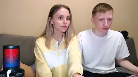 juliaanddima — Stripchat recorded stream image, 19.04.2026 21:30