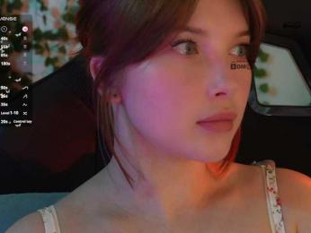 _Q_ — Bongacams recorded stream image, 19.04.2026 20:30