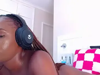 LuciousLips96 — Stripchat recorded stream image, 20.04.2026 08:10