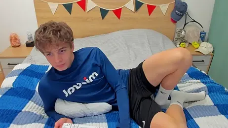 Fandi_777 — Stripchat recorded stream image, 21.04.2026 15:40