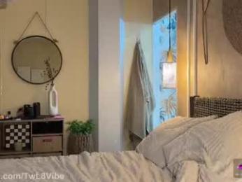 twl8vibe — Chaturbate recorded stream image, 21.04.2026 19:40