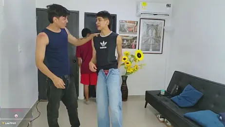 Voyeurism_guyss — Stripchat recorded stream image, 21.04.2026 23:20