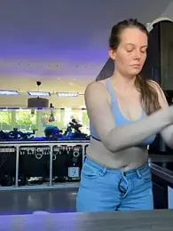 newMichelle — Stripchat recorded stream image, 22.04.2026 06:00