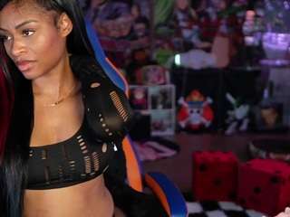 lovenzia — Camsoda recorded stream image, 24.04.2026 03:50