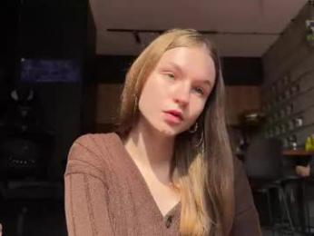 nloraaa — Chaturbate recorded stream image, 24.04.2026 09:30