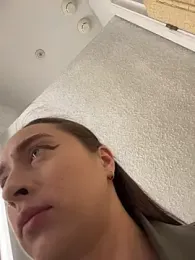 Holly_Play — Stripchat recorded stream image, 24.04.2026 11:40