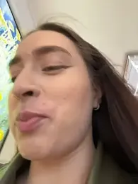 Holly_Play — Stripchat recorded stream image, 24.04.2026 11:40