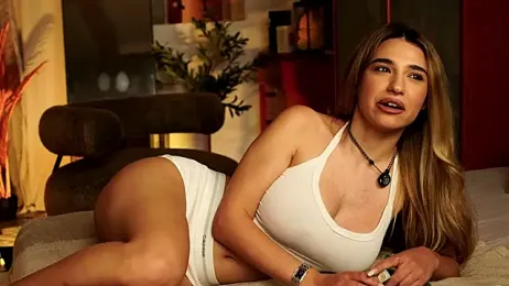 ItalianGirl — Stripchat recorded stream image, 25.04.2026 20:10