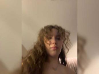 YourLadyyy — Bongacams recorded stream image, 25.04.2026 23:40