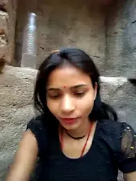 R_Roshni — Stripchat recorded stream image, 27.04.2026 09:40