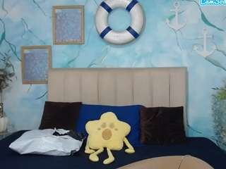 raphael-cams — Camsoda recorded stream image, 27.04.2026 18:10