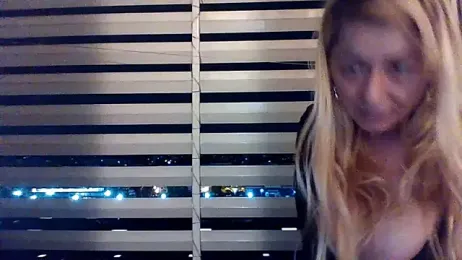 _karolynesyera_ — Stripchat recorded stream image, 27.04.2026 21:10