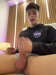 Dulcey_ — Stripchat recorded stream image, 27.04.2026 23:00