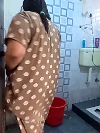 MOM-SUN-COUPLE — Stripchat recorded stream image, 28.04.2026 09:00