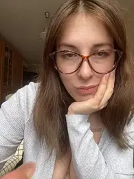 MommmyYummy — Stripchat recorded stream image, 28.04.2026 10:00