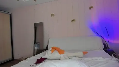May_Flower — Stripchat recorded stream image, 28.04.2026 09:30