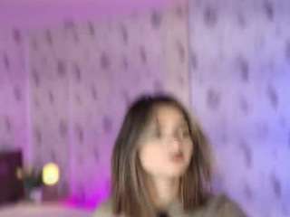 emyliesander — Camsoda recorded stream image, 28.04.2026 12:00