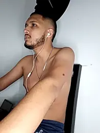 mosmar_20 — Stripchat recorded stream image, 28.04.2026 21:00