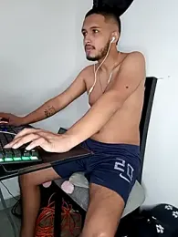 mosmar_20 — Stripchat recorded stream image, 28.04.2026 21:00