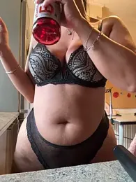 Hotmomcheckk_ — Stripchat recorded stream image, 29.04.2026 10:20