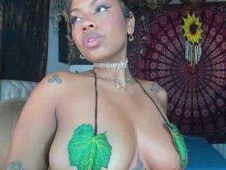 elizagrey — Camsoda recorded stream screenshot (09 Mar 2025)