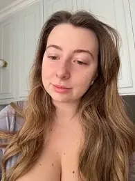 curvyflawless — Stripchat recorded stream image, 01.05.2026 08:40