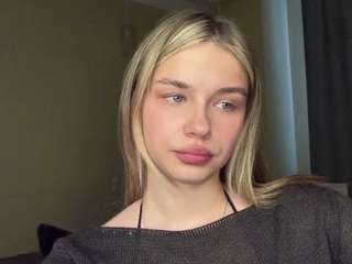 katerinepulkkinen — Camsoda recorded stream image, 01.05.2026 09:00