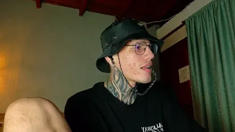 david_huge — Stripchat recorded stream image, 02.05.2026 09:00