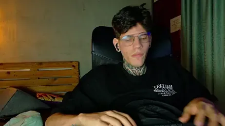 david_huge — Stripchat recorded stream image, 02.05.2026 09:00