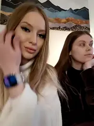 caressyourself — Stripchat recorded stream image, 03.05.2026 07:20