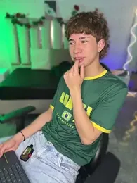 kaelwolf_tay — Stripchat recorded stream image, 03.05.2026 11:30