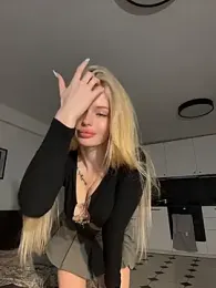 Vladamais — Stripchat recorded stream image, 04.05.2026 15:30
