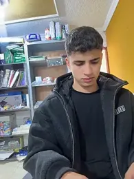 AdrianRinaldi — Stripchat recorded stream image, 04.05.2026 13:40