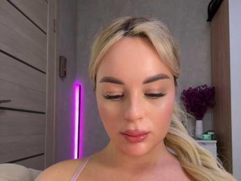 Mila-m — Bongacams recorded stream image, 04.05.2026 19:10