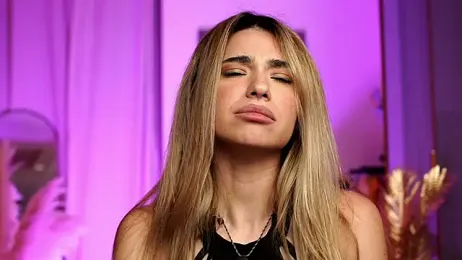 ItalianGirl — Stripchat recorded stream image, 04.05.2026 18:40
