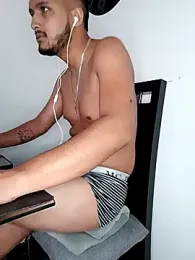 mosmar_20 — Stripchat recorded stream image, 04.05.2026 18:00