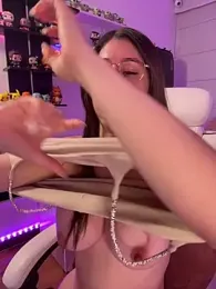 Sharon_07 — Stripchat recorded stream image, 04.05.2026 23:20