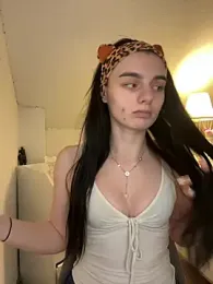AdelinaAlia — Stripchat recorded stream image, 05.05.2026 19:50