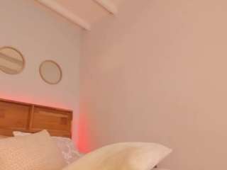 kristalconnor — Camsoda recorded stream image, 05.05.2026 22:50