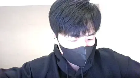 kimze7 — Stripchat recorded stream image, 07.05.2026 04:10