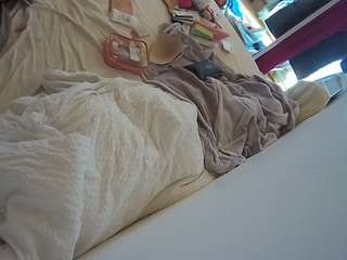 voyeurcam-julmodels-whitebed-4 — Camsoda recorded stream image, 05.05.2026 14:10