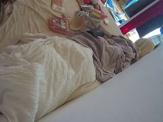 voyeurcam-julmodels-whitebed-4 — Camsoda recorded stream image, 05.05.2026 14:10