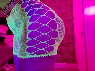 strellakat — Camsoda recorded stream image, 09.05.2026 01:10