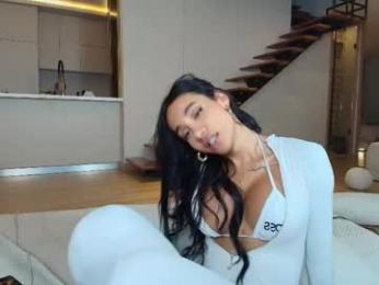 sweetlaurasaenz — Chaturbate recorded stream image, 09.05.2026 04:00