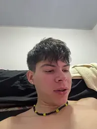 Handsome_boys69 — Stripchat recorded stream image, 10.05.2026 02:50