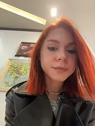 RosieSecret — Stripchat recorded stream image, 10.05.2026 08:00